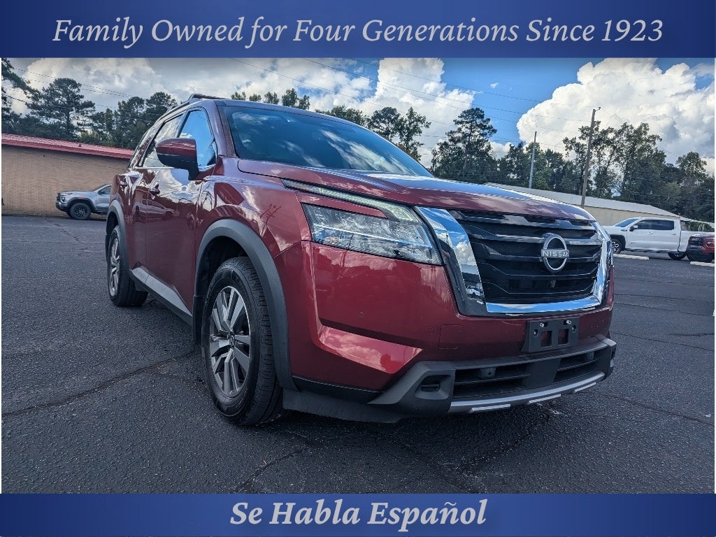 2023 Nissan Pathfinder SL