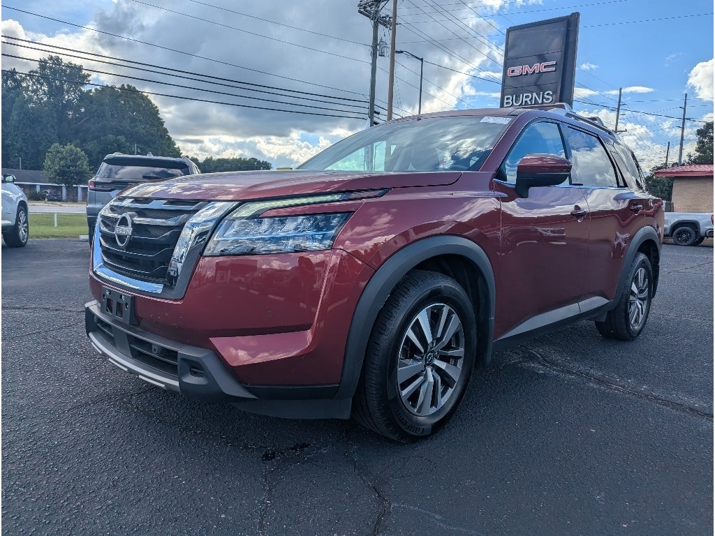 2023 Nissan Pathfinder SL