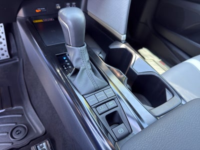 2025 Toyota Camry Hybrid SE