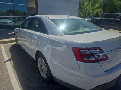 2015 Ford Taurus SE
