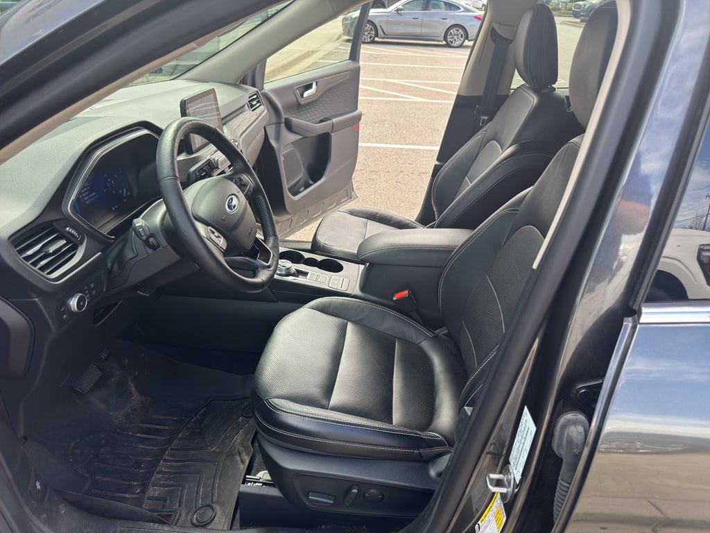 2020 Ford Escape Hybrid Titanium Hybrid