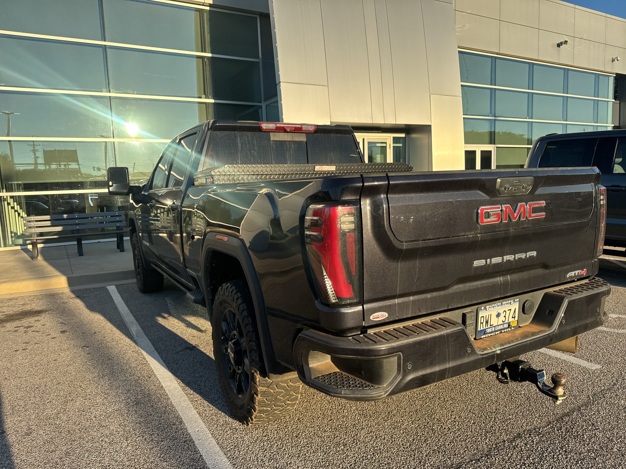 2024 GMC Sierra AT4