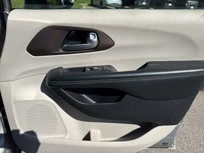 2020 Chrysler Voyager LXI