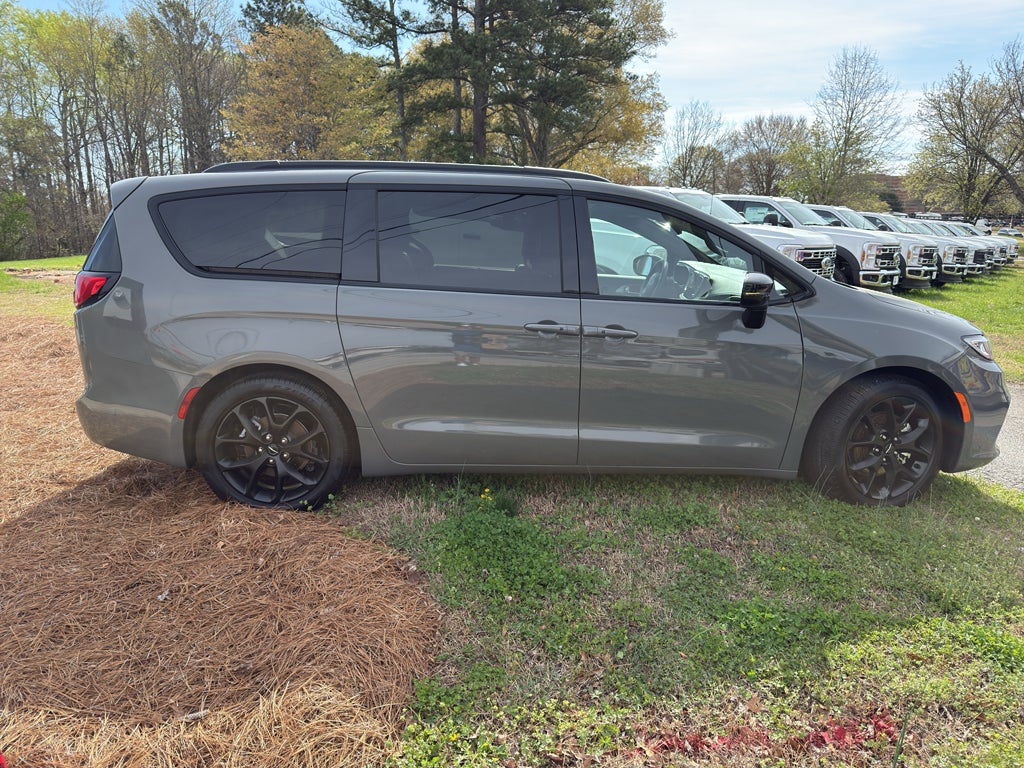 2025 Chrysler Pacifica Limited