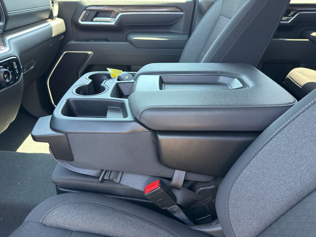 2025 Chevrolet Silverado LT