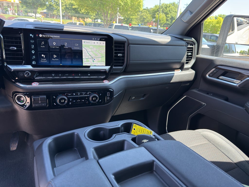 2025 Chevrolet Silverado LT