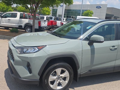 2020 Toyota RAV4 XLE