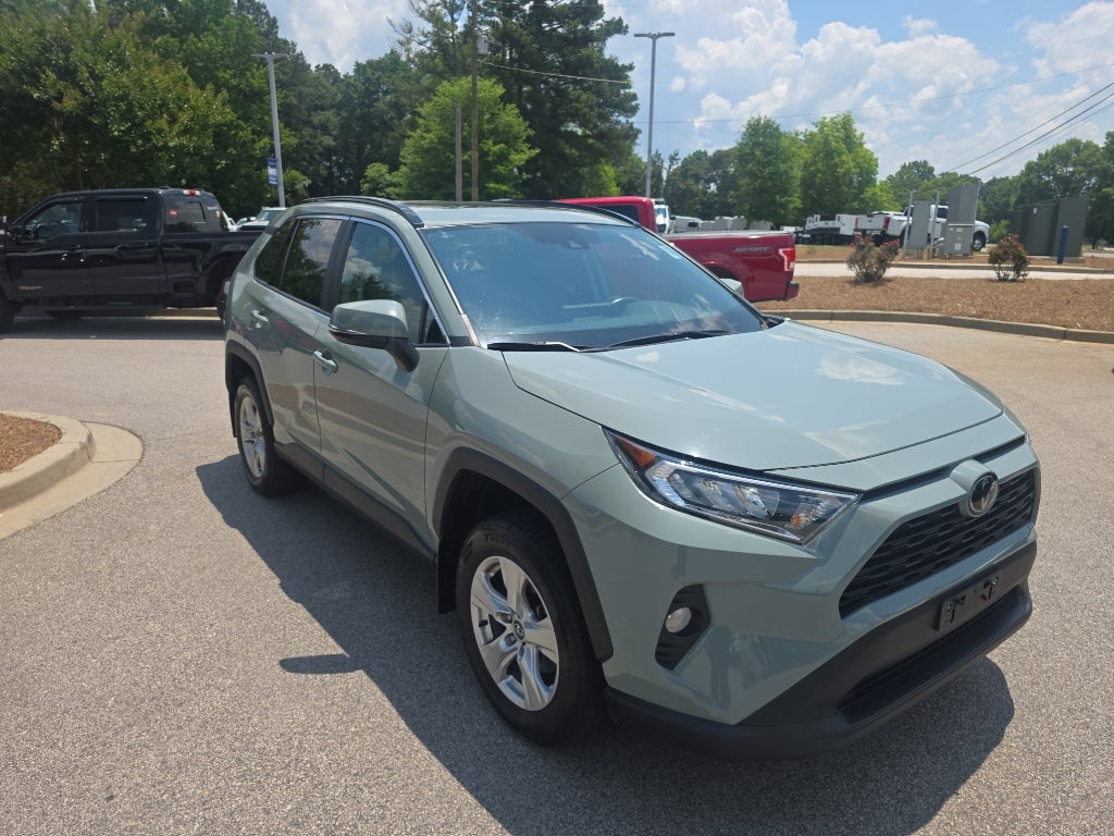 2020 Toyota RAV4 XLE