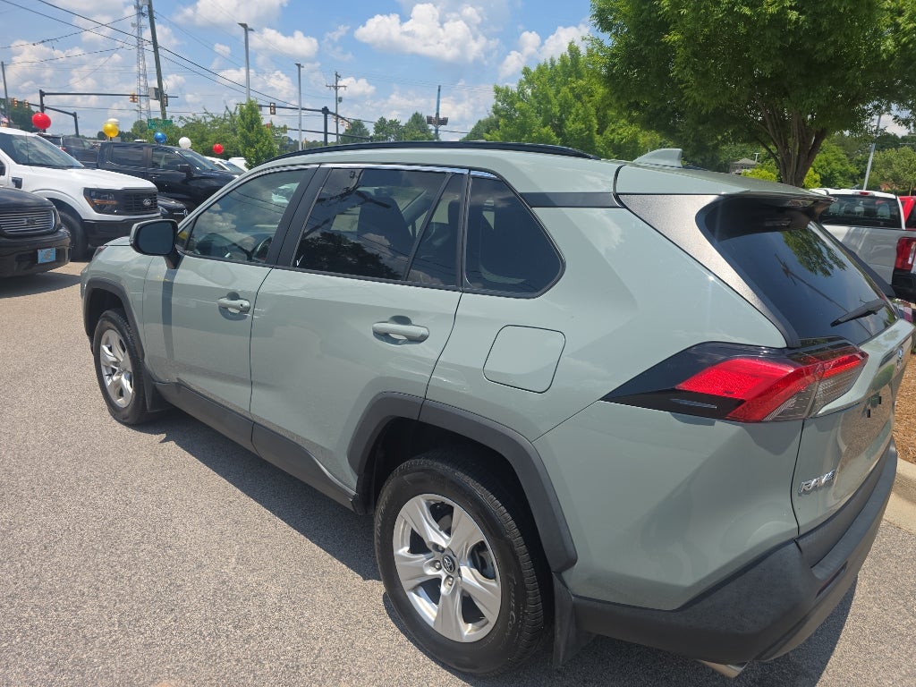 2020 Toyota RAV4 XLE