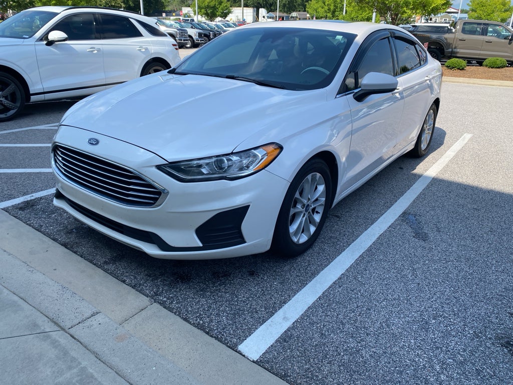 2020 Ford Fusion SE