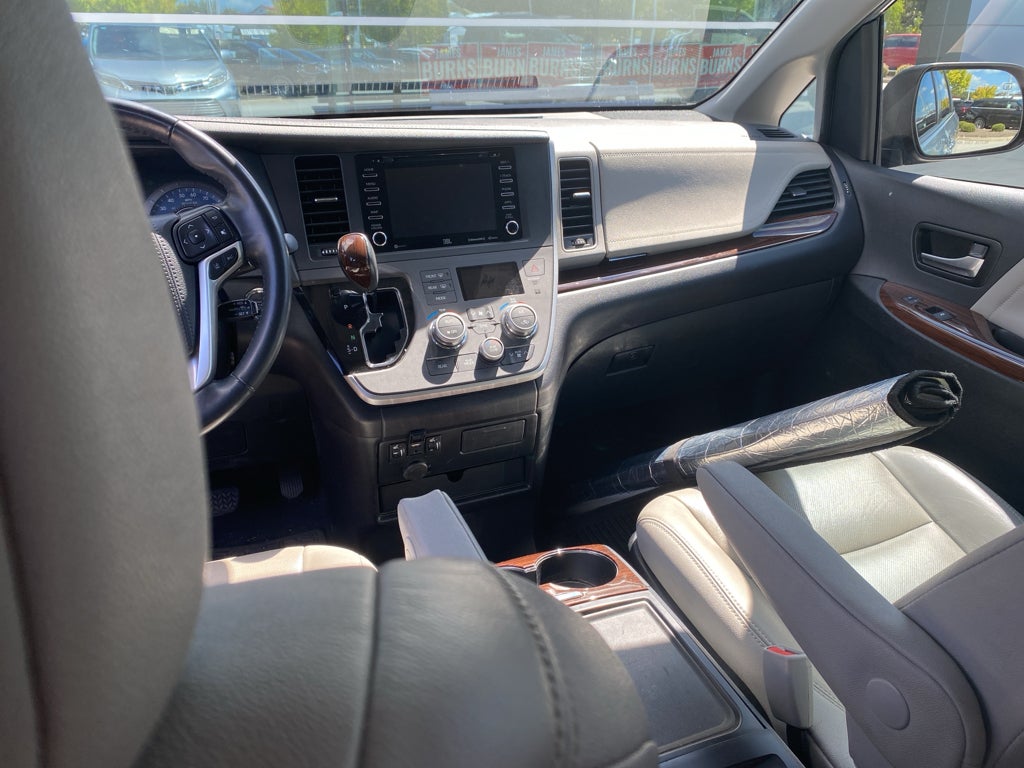 2020 Toyota Sienna Limited