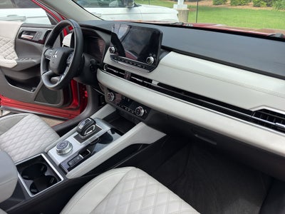 2023 Mitsubishi Outlander SEL