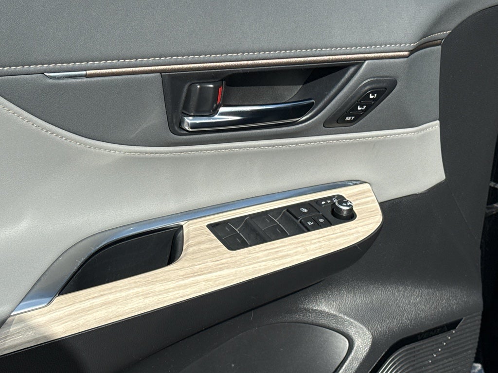 2023 Toyota Venza XLE