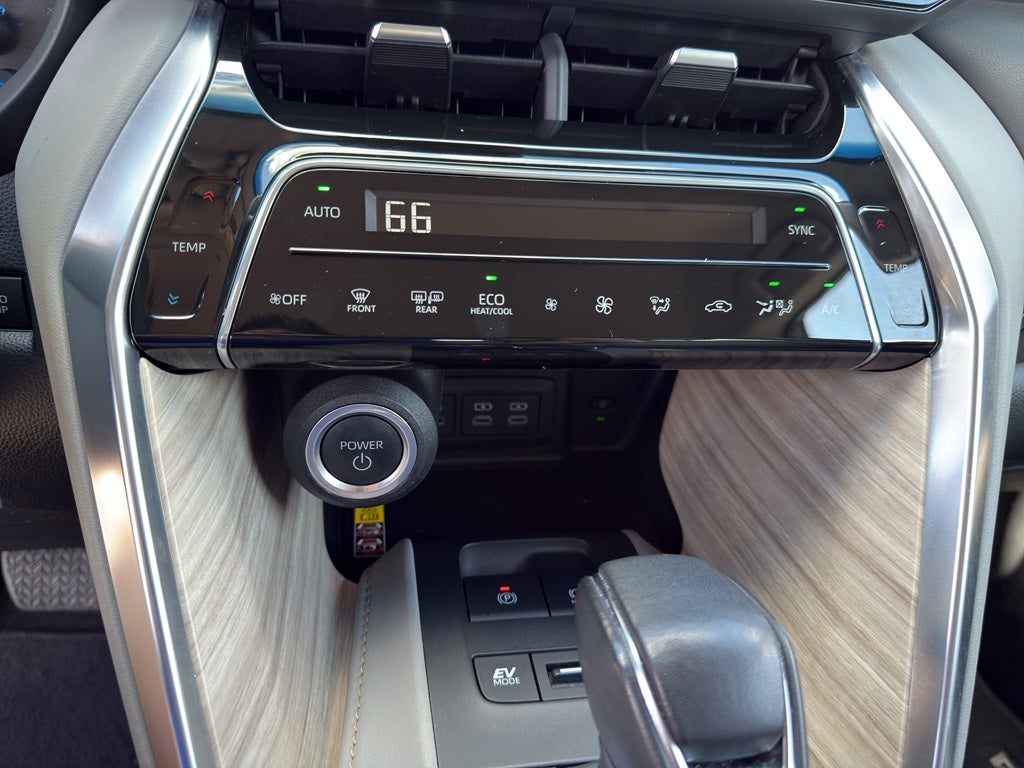 2023 Toyota Venza XLE