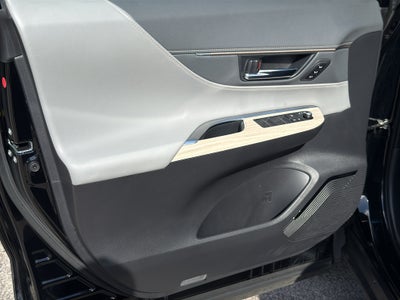 2023 Toyota Venza XLE