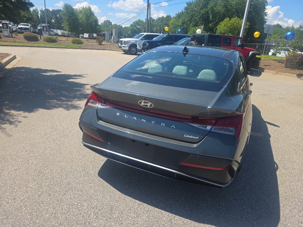 2024 Hyundai Elantra Limited