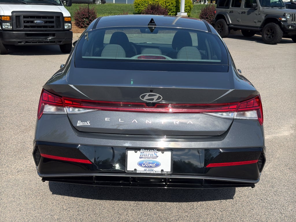 2025 Hyundai Elantra SEL Convenience