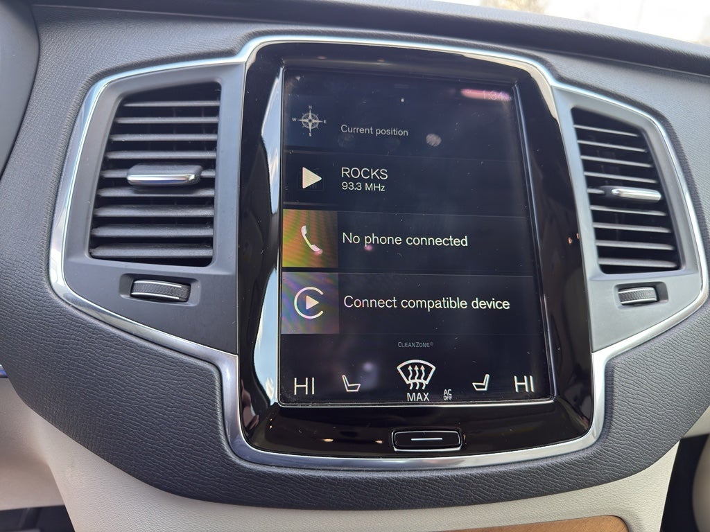 2021 Volvo XC90 Momentum