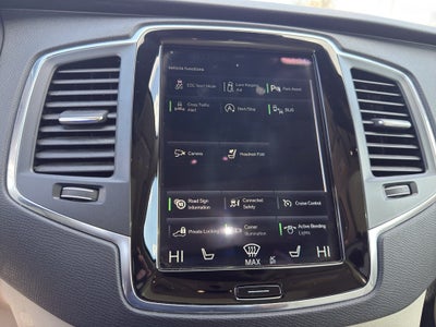 2021 Volvo XC90 Momentum
