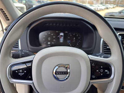 2021 Volvo XC90 Momentum