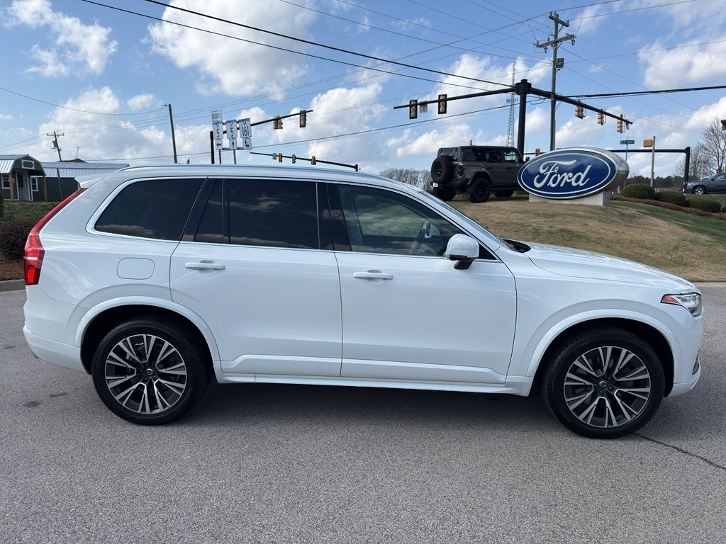 2021 Volvo XC90 Momentum