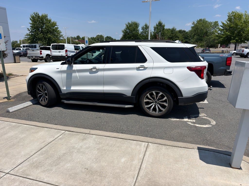 2022 Ford Explorer ST-Line