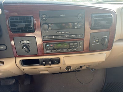 2005 Ford Super Duty F-350 SRW XL