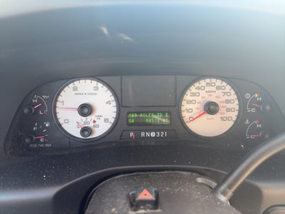 2005 Ford Super Duty F-350 SRW XL