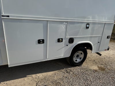 2025 Chevrolet Express Cutaway 3500 1WT