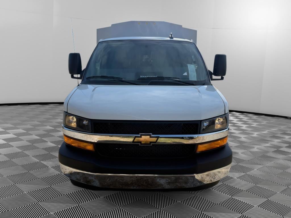 2025 Chevrolet Express Cutaway 3500 1WT