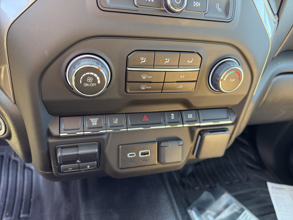 2025 Chevrolet Silverado 3500 HD Chassis Cab Work Truck