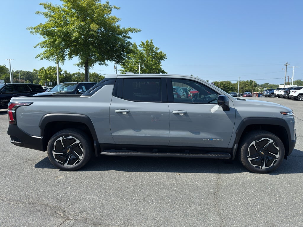2026 Chevrolet Silverado EV LT - Max Range