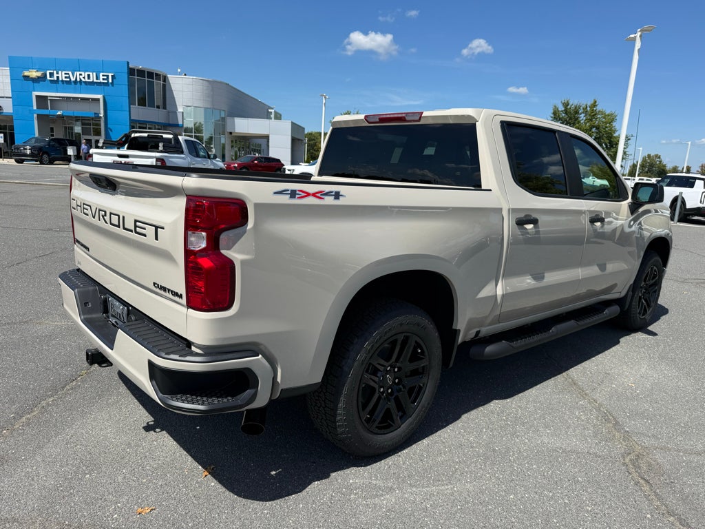 2026 Chevrolet Silverado 1500 Custom - Photo 9