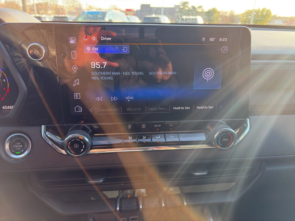 2025 Chevrolet Colorado WT/LT