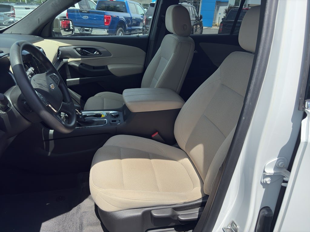 2022 Chevrolet Traverse LS