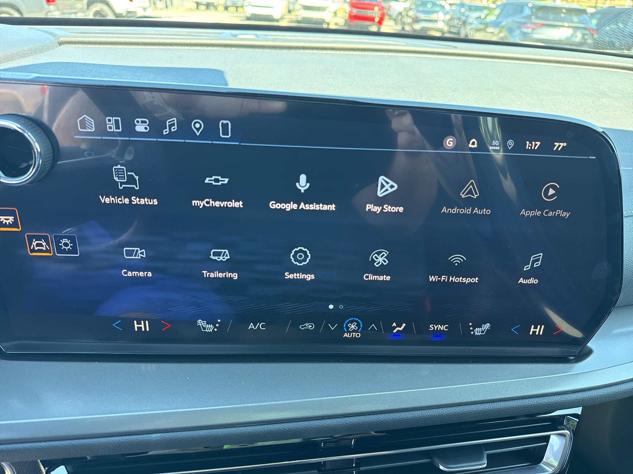 2027 Chevrolet Traverse LT
