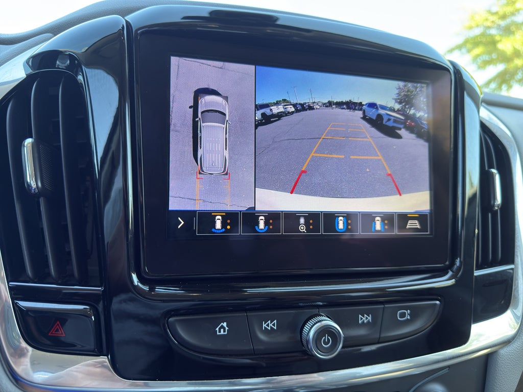 2020 Chevrolet Traverse LT Leather