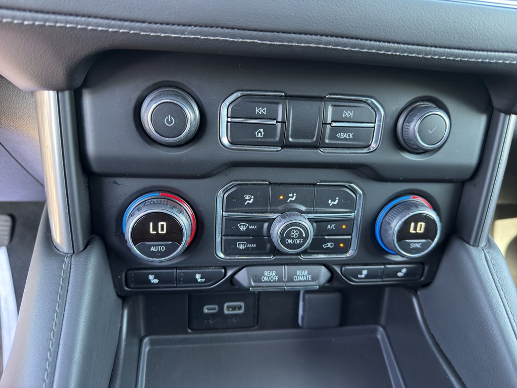 2024 Chevrolet Suburban LT