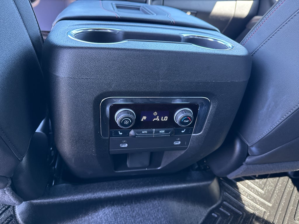 2024 Chevrolet Suburban RST