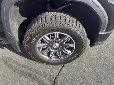 2025 GMC Sierra 1500 AT4