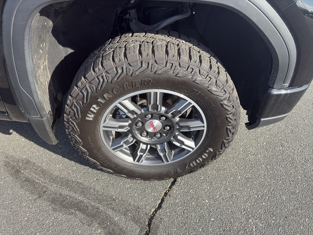 2025 GMC Sierra 1500 AT4