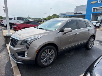 2023 Cadillac XT5 FWD Premium Luxury