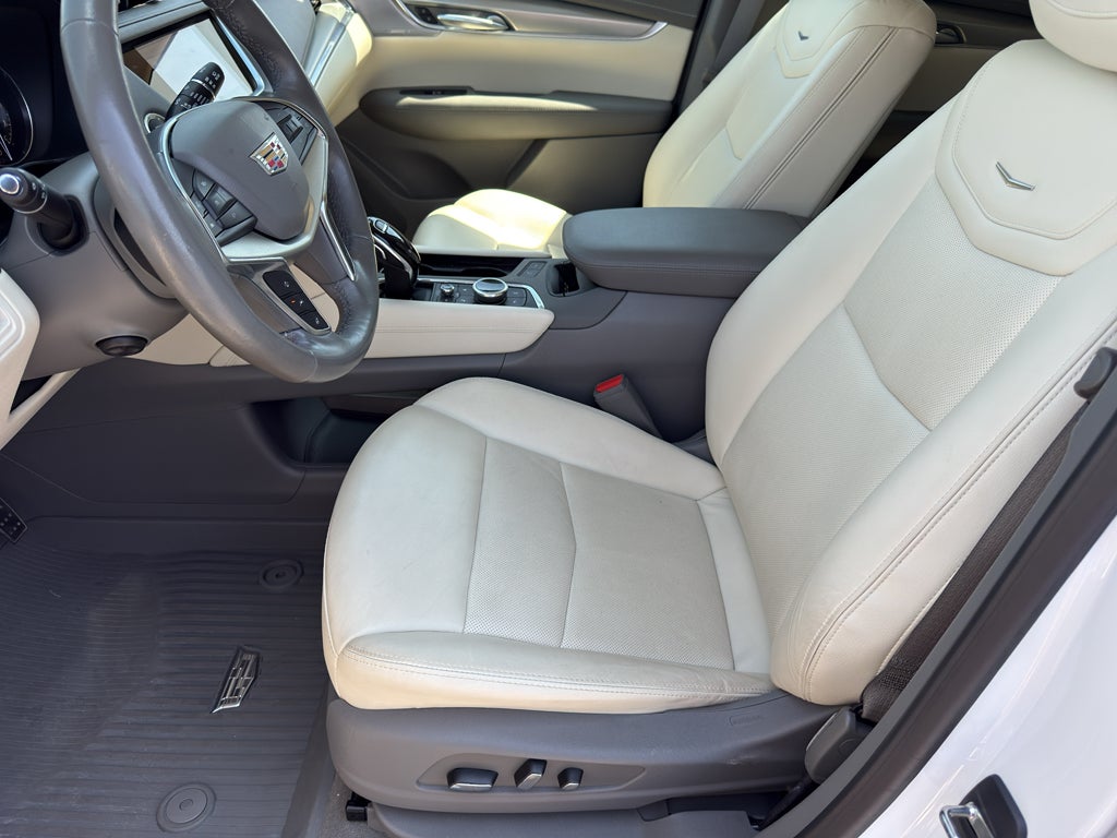 2023 Cadillac XT5 FWD Premium Luxury
