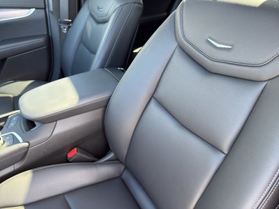 2025 Cadillac XT6 Luxury