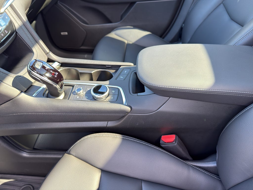 2025 Cadillac XT6 Luxury