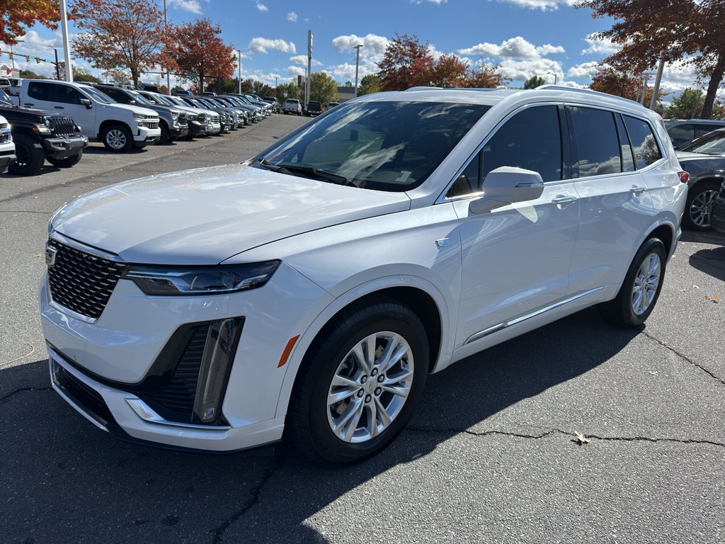 2025 Cadillac XT6 Luxury