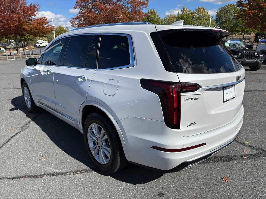 2025 Cadillac XT6 Luxury