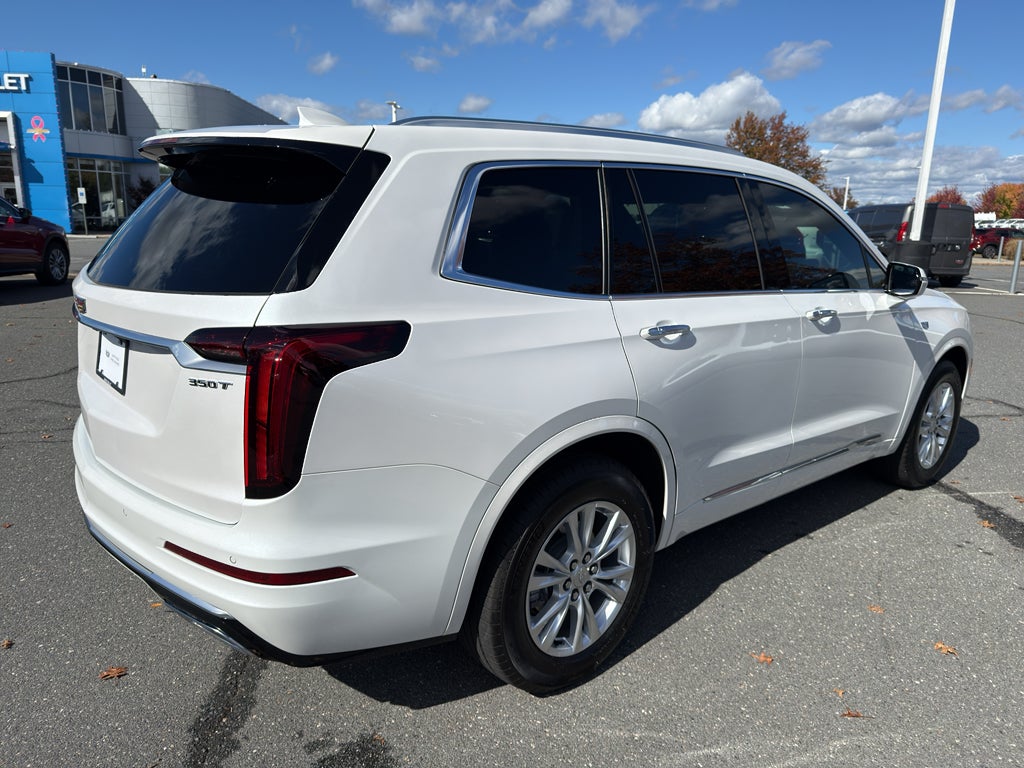 2025 Cadillac XT6 Luxury