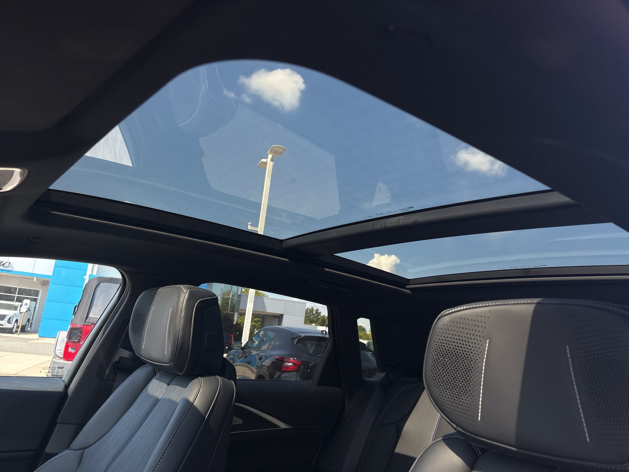 2024 Cadillac LYRIQ Sport 2