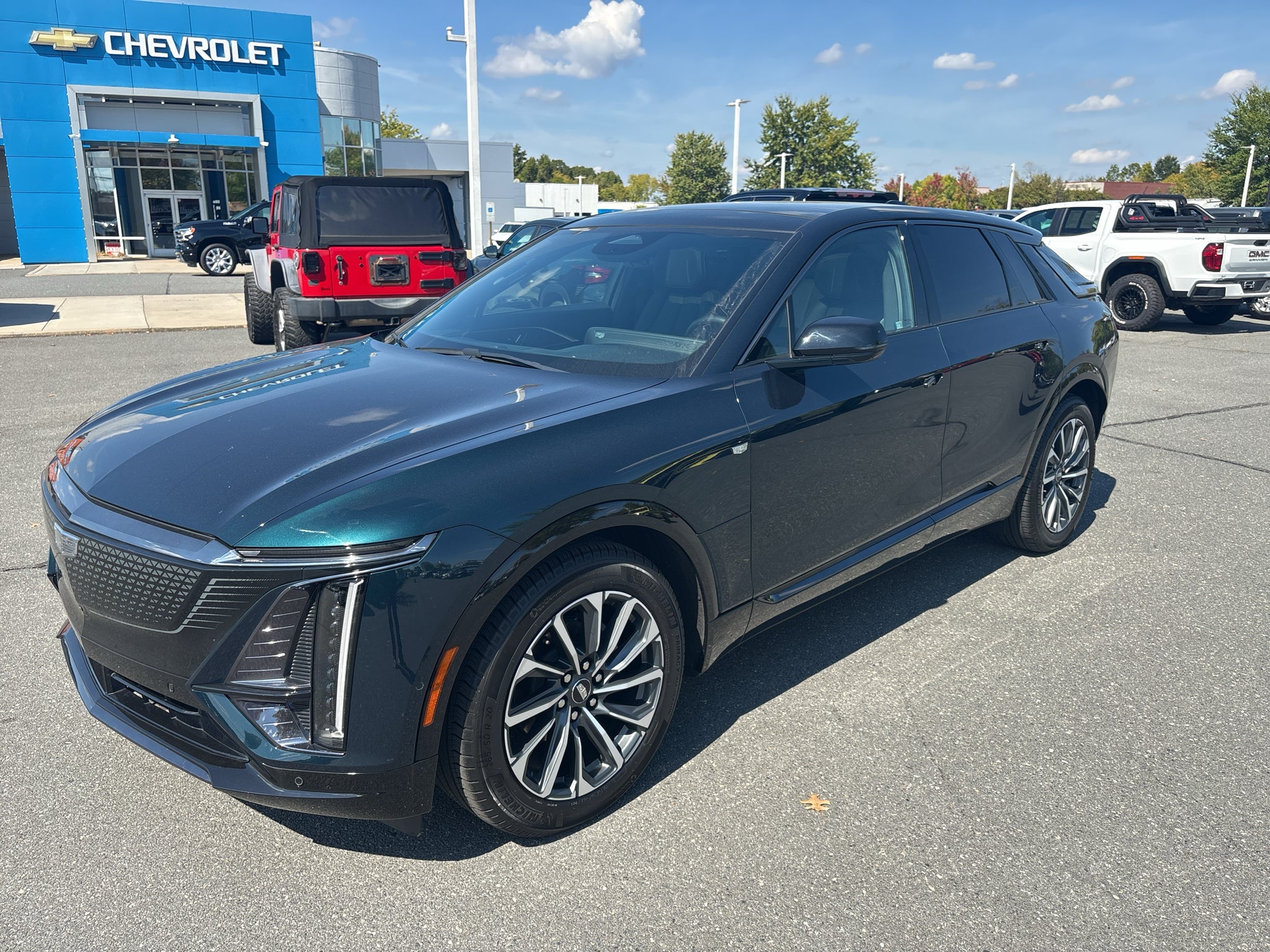2024 Cadillac LYRIQ Sport 2